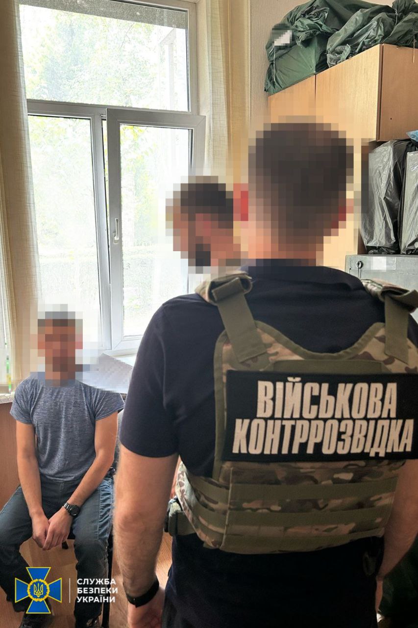 СБУ задержала "крота" в Минобороны: агент ГРУ сливал позиции украинских войск на Днепропетровщине