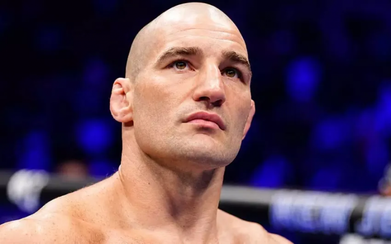Секретна служба США вивела Шона Стрікленда з фан-фестивалю UFC Freedom 250 у Вашингтоні. Боєць зайшов на майданчик без запрошення, вийшов на ринг і був відведений охороною.