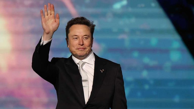 Ілон Маск перший трильйонер після рекордного IPO SpaceX: компанія продала акції по $135, залучила $75 млрд, отримала оцінку $1,77 трлн і виходить на Nasdaq із великими ризиками.
