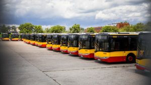 У Польщі після скандалу в Кельце активісти зібрали понад 150 тисяч злотих на автобуси для Вінниці. Пояснюємо, чому місту потрібен дизельний транспорт під час війни й що буде з коштами.