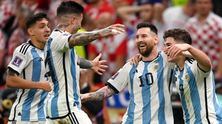 Чому Аргентину вимагають виключити з ЧС-2026: петиція Argentina Out, скандальні рішення VAR, позиція ФІФА та реальні шанси на дискваліфікацію. Усі факти станом на 15 липня 2026 року.