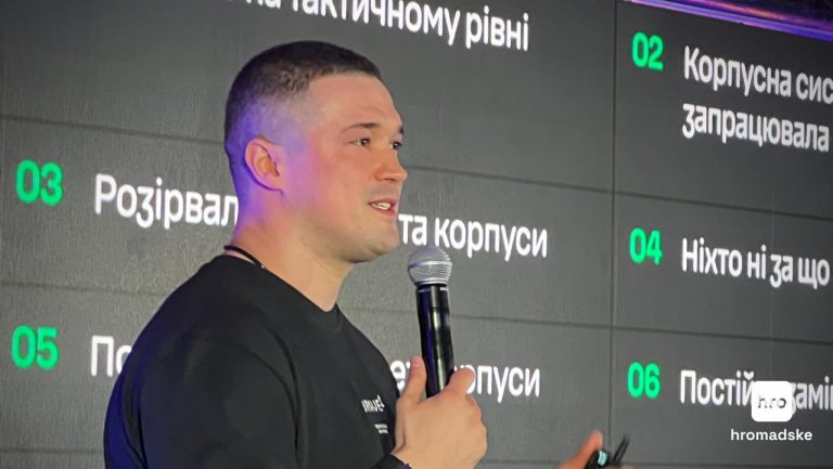 Конфлікт Федорова і Сирського: чому міністр оборони втратив посаду, як розійшлися їхні підходи до мобілізації, дронів і управління армією та хто очолив відомство після рішення влади.