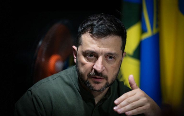 Зеленський підписав чотири укази про нові санкції проти РФ: під обмеженнями ВПК, «Русал», колаборанти, Юрій Іванющенко та автори «Маші та Ведмедя». Усі деталі рішень РНБО України від 20 серпня 2026р.