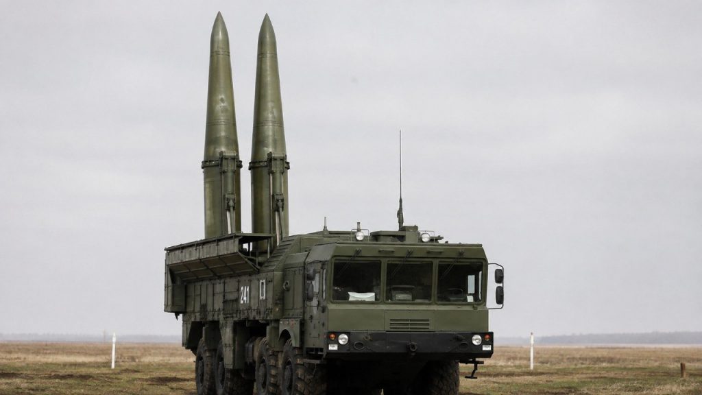 Україна очікує нових санкцій проти понад 100 підприємств РФ, залучених до виробництва балістичних ракет. Київ передав партнерам дані про виробників, компоненти, обладнання й хімічну сировину з Росії.