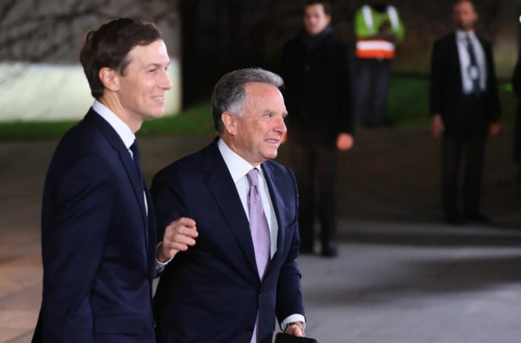 Віткофф і Кушнер уперше приїхали до Києва після переговорів із Путіним. Із Зеленським говорили про мир, території, гарантії безпеки, відбудову та новий формат переговорів. Підсумки зустрічі у Києві.