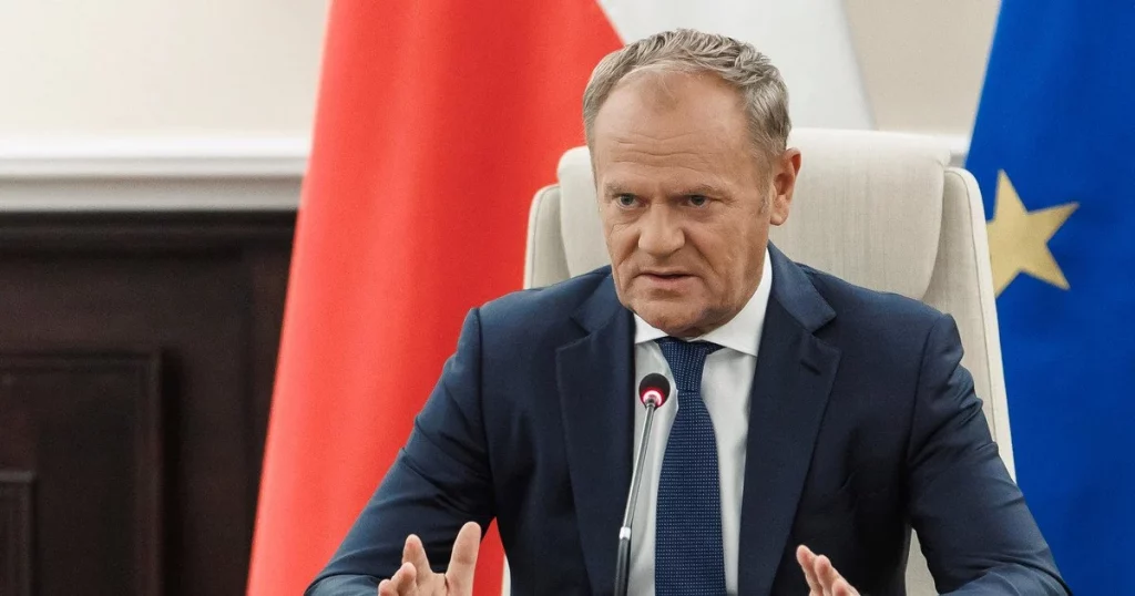 Польща 24 вересня евакуювала людей із КПП «Дорогуськ» і «Зосін» через російську атаку поблизу кордону. Дональд Туск розповів про наслідки, а прикордонники відновили роботу переходів.