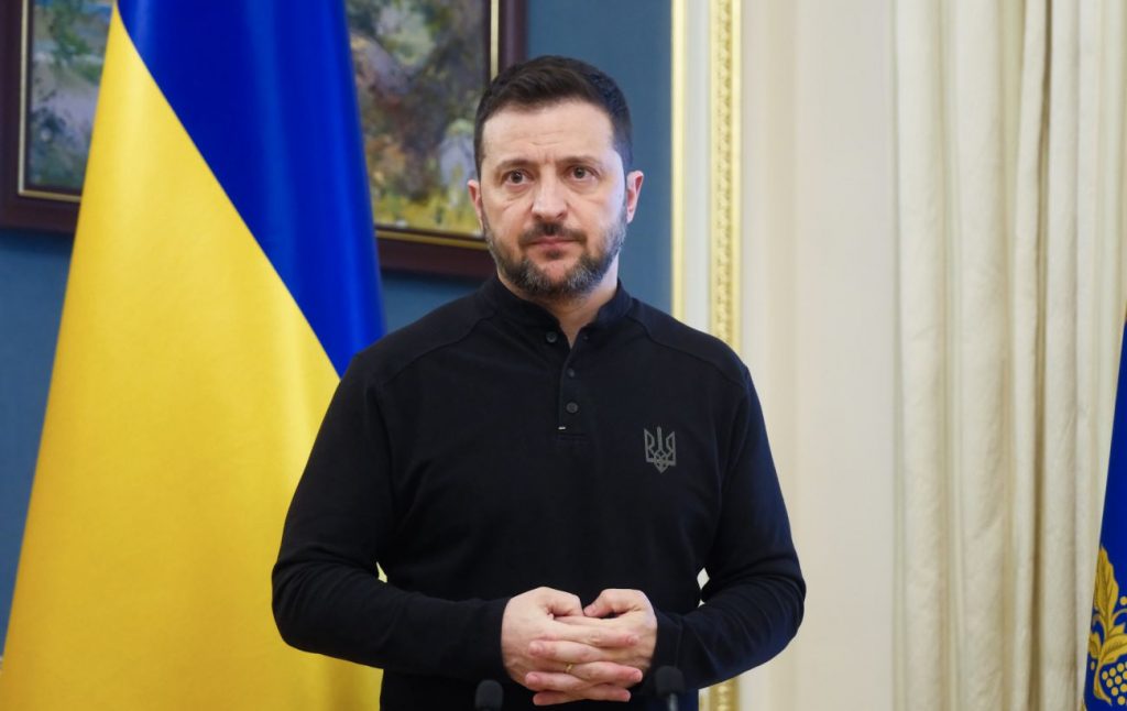 Зеленський 6 жовтня повідомив про дані розвідки щодо підготовки Росією масованого удару. Президент закликав реагувати на сигнали ракетної небезпеки та розповів про готовність ППО.